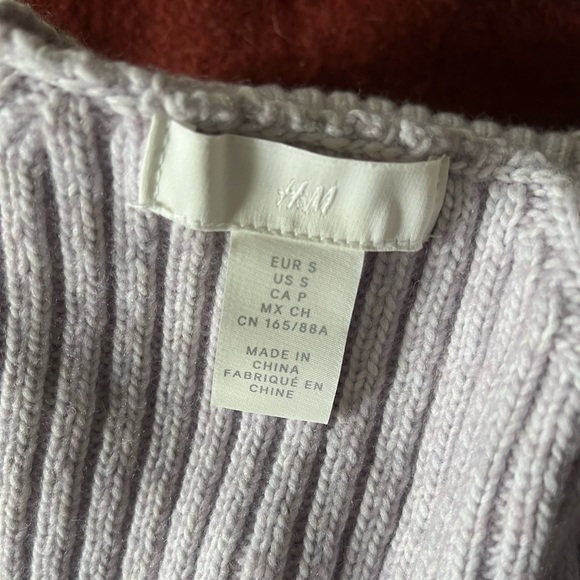 H&M sweater - Picture 4 of 4